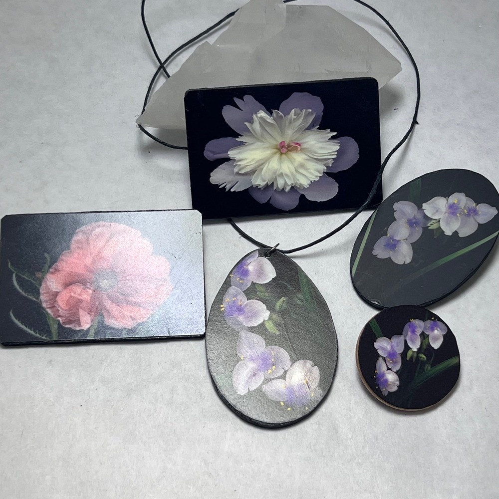 Gloria Heard Floral Wood‎ Jewelry Lot 5pc Scanned Image Brooches Pendant York PA